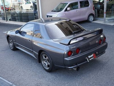 NISSAN SKYLINE GT-R - 4