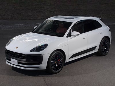 PORSCHE MACAN - 8