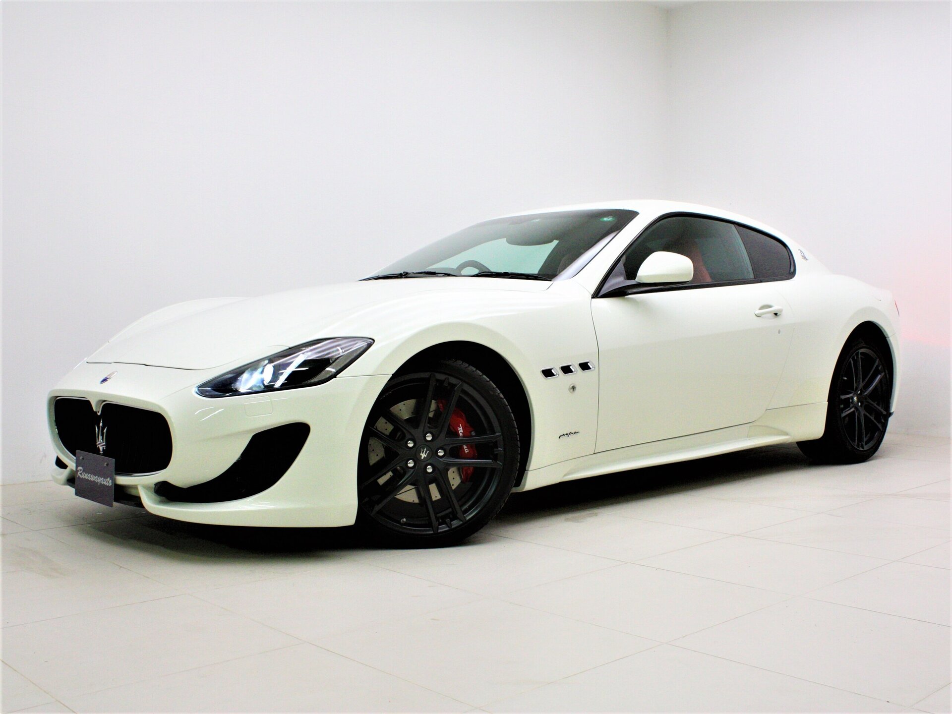 MASERATI GRANTURISMO - View 1