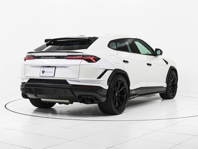 LAMBORGHINI URUS - 8