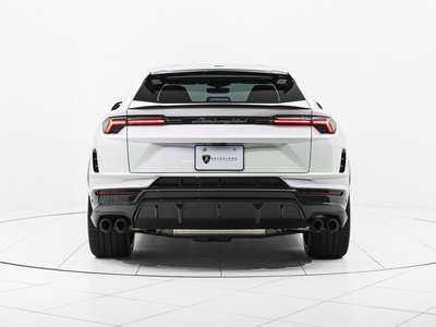 LAMBORGHINI URUS - 7