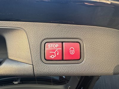 MERCEDES-BENZ GLA - 10