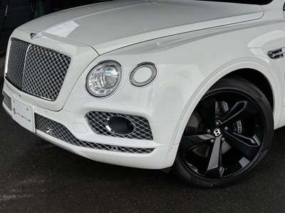 BENTLEY BENTAYGA - 7