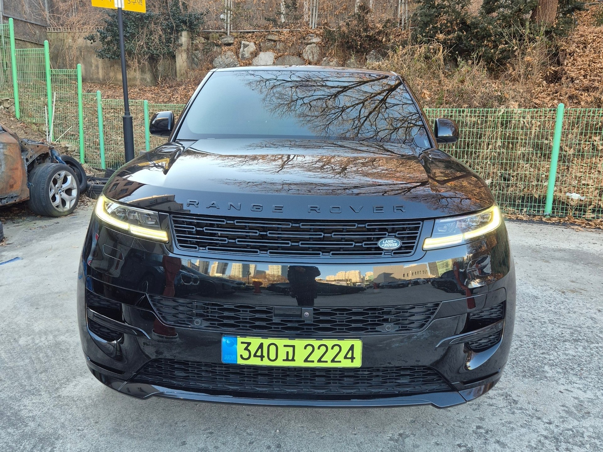 LAND ROVER RANGE ROVER SPORT - View 1