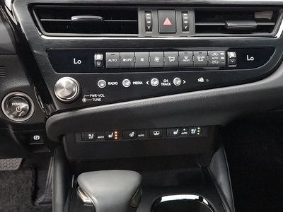 2023 Lexus ES 缩略图 15