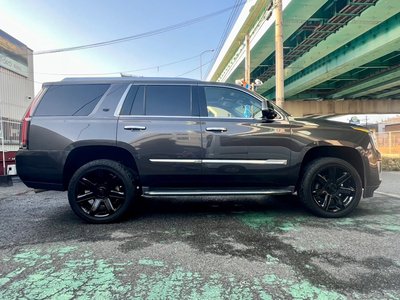 CADILLAC ESCALADE - 8