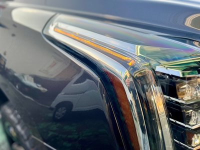 CADILLAC ESCALADE - 7