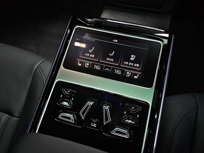 صورة مصغرة 25 لـ 2021 AUDI A8