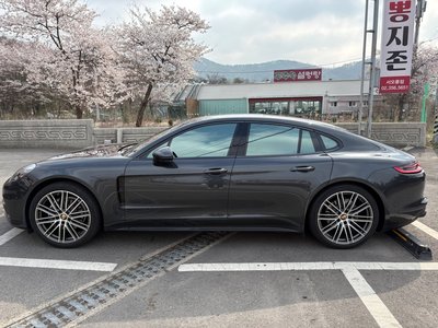 PORSCHE PANAMERA - 2