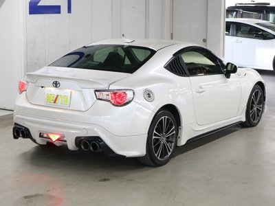 TOYOTA 86 - 6