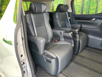 TOYOTA ALPHARD - 9