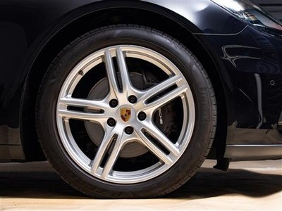 PORSCHE PANAMERA - 8