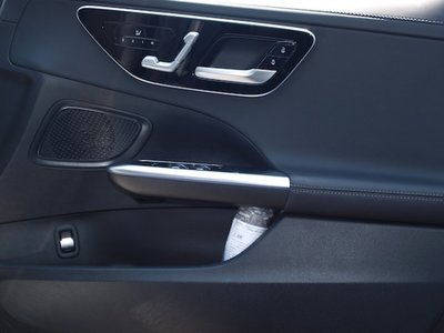 2025 Mercedes-BENZ C-CLASS — миниатюра 13