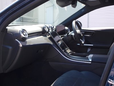صورة 8 لـ 2025 Mercedes-BENZ C-CLASS