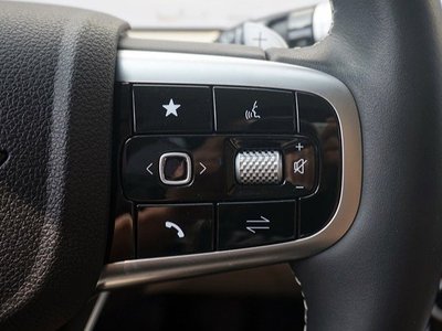 2025 Genesis GV70 — миниатюра 13
