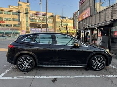 MERCEDES-BENZ EQE - 2