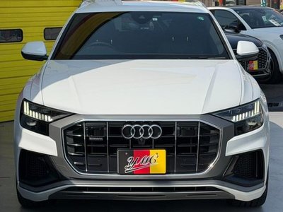 AUDI Q8 - 2
