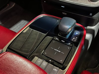 2018 Lexus LS — миниатюра 33
