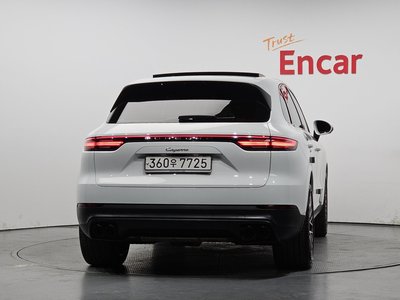 PORSCHE CAYENNE - 4