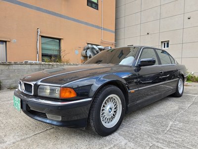 BMW 7 SERIES - 1