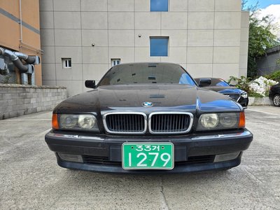 BMW 7 SERIES - 2