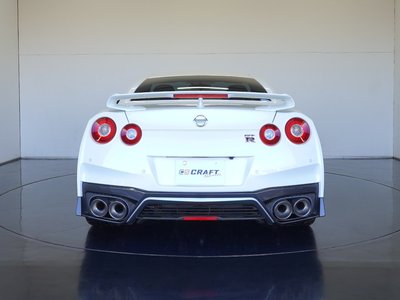 NISSAN GT-R - 4
