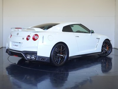 NISSAN GT-R - 2