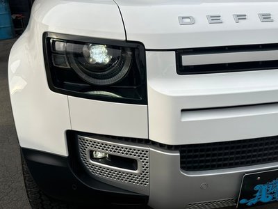 LAND ROVER DEFENDER - 9