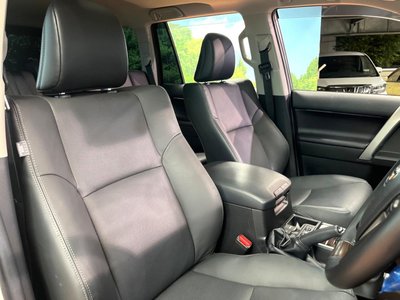 TOYOTA LAND CRUISER PRADO - 10