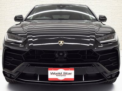 LAMBORGHINI URUS - 7