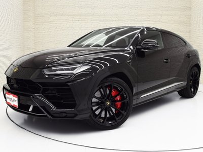 LAMBORGHINI URUS - 3