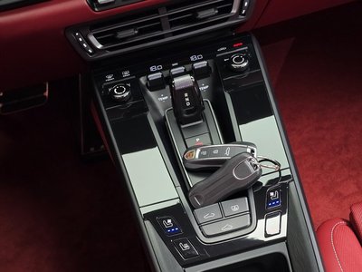 PORSCHE 911 - 9