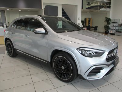 MERCEDES-BENZ GLA - 4