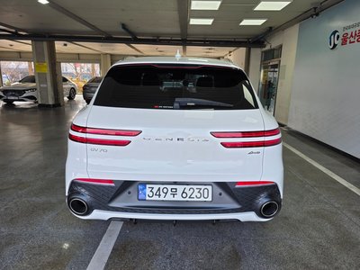 صورة 3 لـ 2021 Genesis GV70