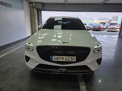 صورة 2 لـ 2021 Genesis GV70