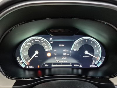 صورة 8 لـ 2021 Genesis GV70