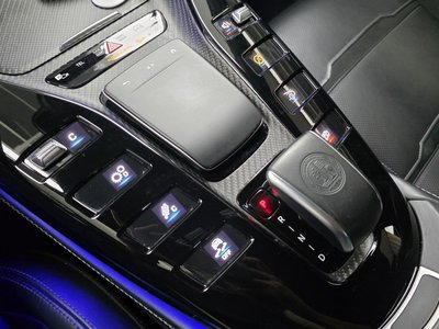 صورة 9 لـ 2021 Mercedes-BENZ GT AMG