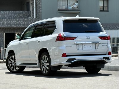 2016 Lexus LX 照片 2