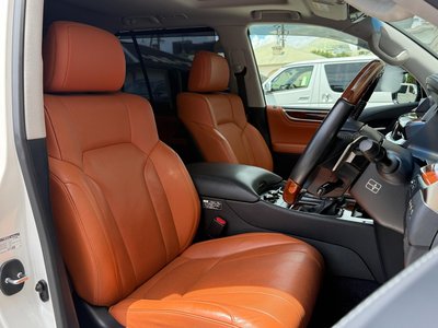 2016 Lexus LX 缩略图 36