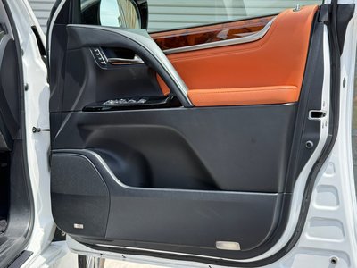 2016 Lexus LX 缩略图 35