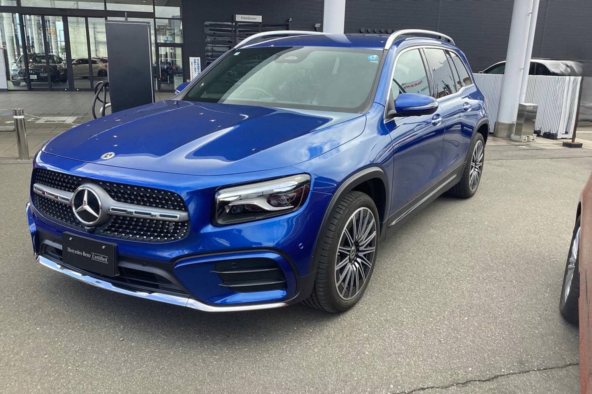 MERCEDES-BENZ GLB - View 1