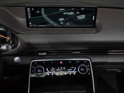 2022 Genesis GV80 thumbnail 19