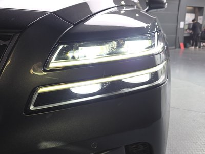 2022 Genesis GV80 photo 9