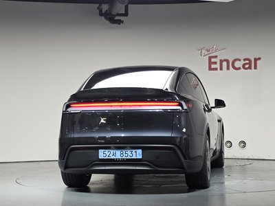 2026 Tesla MODEL Y — фото 4