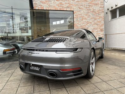 PORSCHE 911 - 8