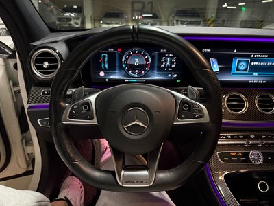 MERCEDES-BENZ E-CLASS - 7