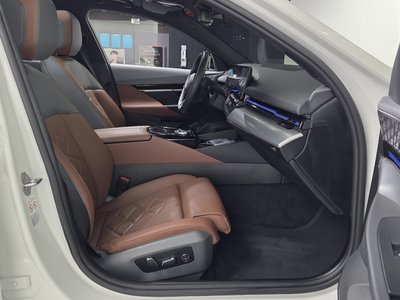 2024 BMW 5 SERIES 缩略图 17