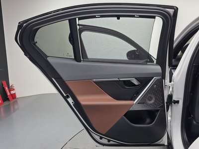 2024 BMW 5 SERIES 缩略图 15