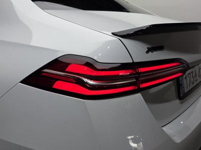 BMW 5 SERIES - 10