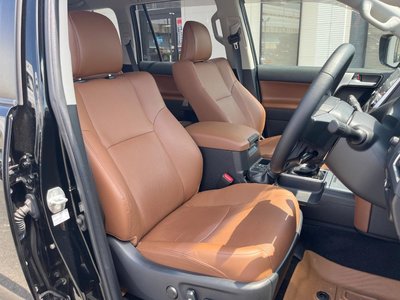 2022 Toyota LAND CRUISER PRADO — миниатюра 11